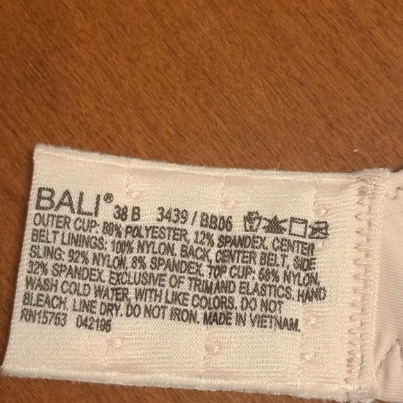 NWT Bali Smoothing Bra 38B Cream Breathable Comfortlite Underwire - Picture 10 of 10